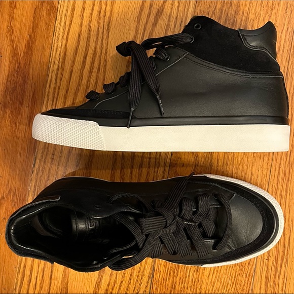 NWOT rag & bone Leather High-Top Sneaker Black